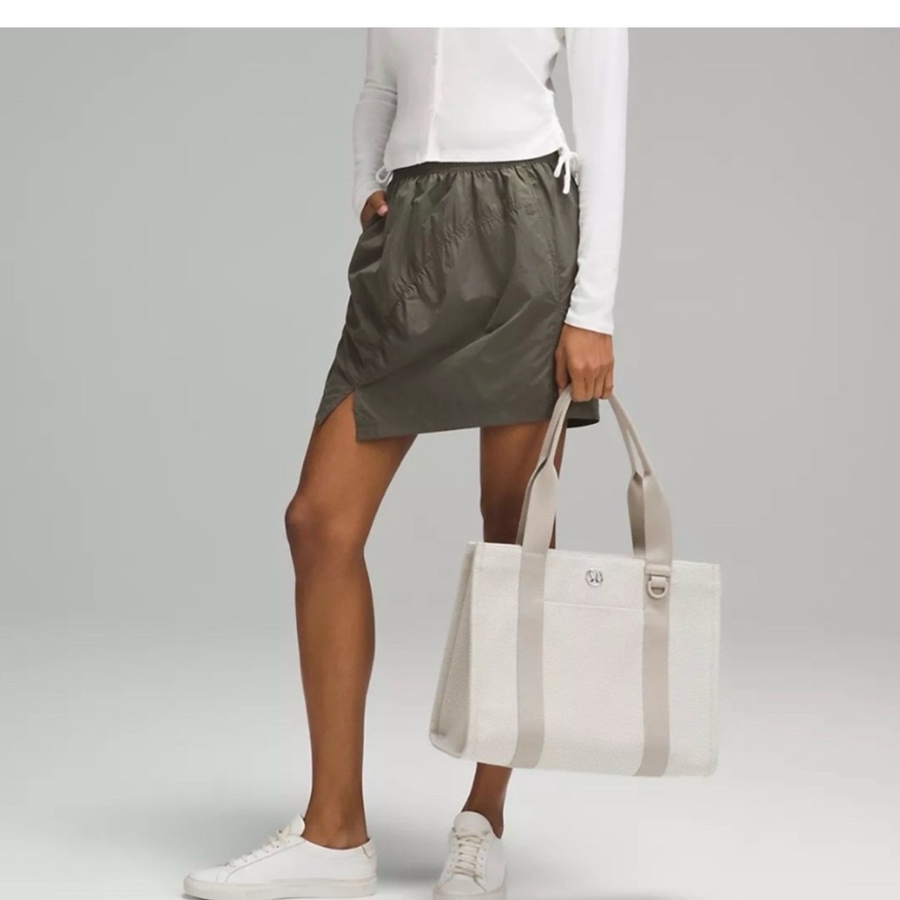 lululemon athletica Cream and Tan Tote Bag